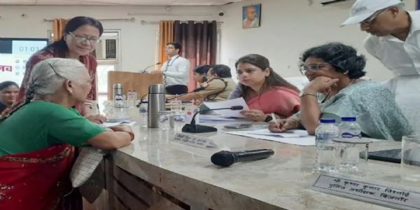 अध्यक्ष राष्ट्रीय महिला आयोग ने की सुनवाई , मिली 120 शिकायतें, 15 दिन में निस्तारण के दिये निर्देश