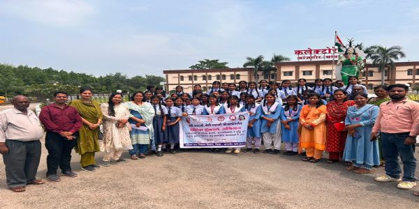बेटी बचाओ बेटी पढ़ाओ योजना : बालिकाओं को कराया गया शासकीय कार्यालयों का भ्रमण