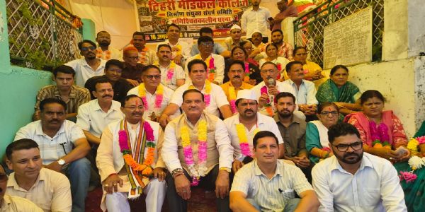 मेडिकल कॉलेज निर्माण को क्रमिक अनशन और सत्याग्रह जारी