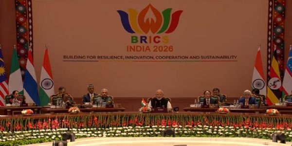 ब्रिक्स शिखर सम्मेलन में प्रधानमंत्री वक्तव्य देते हुए