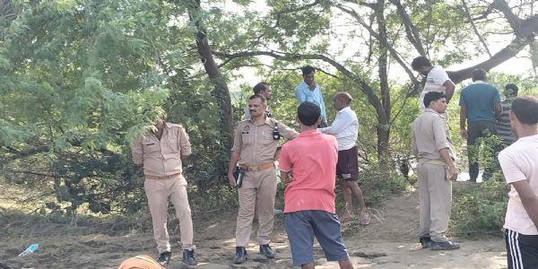 डूबते बेटे को बचाने नाले में कूदा पिता तेज बहाव में बहा, रेस्क्यू जारी