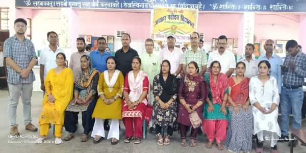 अभिभावक विद्यार्थियों से संबंधित विषयों के समाधान में सक्रिय भागीदारी निभाएं : डॉ. संतोष गौड़