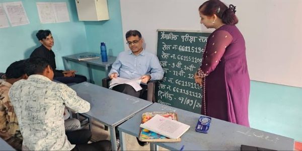 बैतूलः दिव्यांगजन आयुक्त ने किया दिव्यांग संस्थाओं का आकस्मिक निरीक्षण