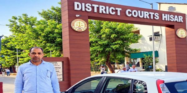 हिसार : रिश्वत मामले में पूर्व जिला ड्रग कंट्रोलर के खिलाफ शिकायतकर्ता की गवाही पूरी