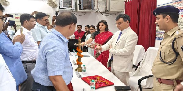 राष्ट्रीय लोक अदालत में निपटे 1607 मामले