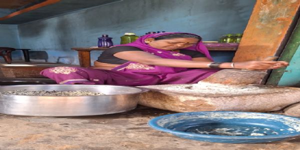 महतारी वंदन योजना से मिली आर्थिक मजबूती, मुख्यमंत्री साय के प्रति जताया आभार