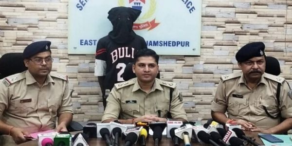 दिनदहाड़े हुई चोरी का खुलासा, सोने-चांदी के जेवरात समेत एक गिरफ्तार