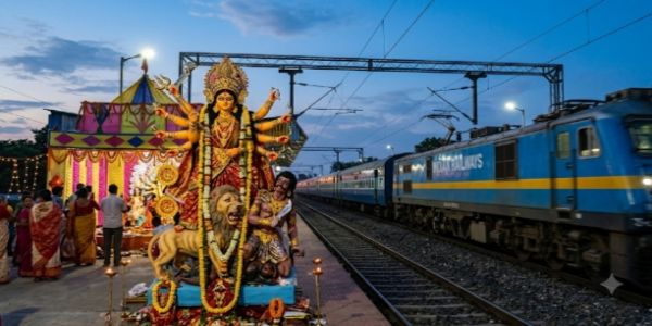 हावड़ा-सियालदह से चलेंगी दस पूजा स्पेशल ट्रेनें, यात्रियों को राहत