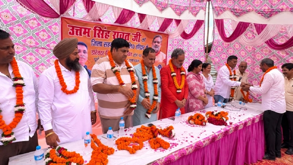 विजई सदस्यों का स्वागत विजई सदस्यों का स्वागत