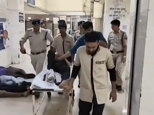 उपचार के लिए अस्पताल पहुंचाया