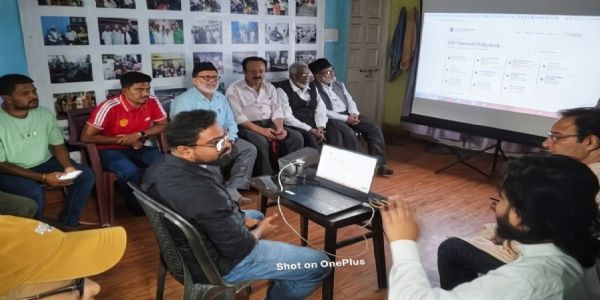 रहमत कॉलोनी में एसआईआर हेल्पडेस्क सेंटर का उद्घाटन