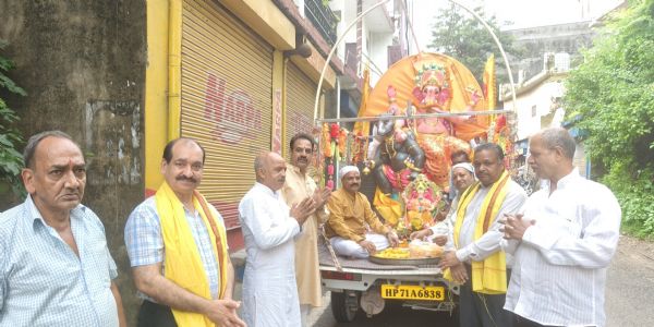 गणेश उत्सव को लेकर नाहन में निकाली गई गणपति बप्पा की शोभा यात्रा