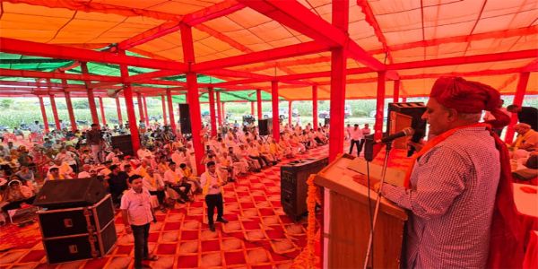 नारनाैल में प्रतिभाओं का सम्मान, मंत्री गंगवा ने बांटे पुरस्कार