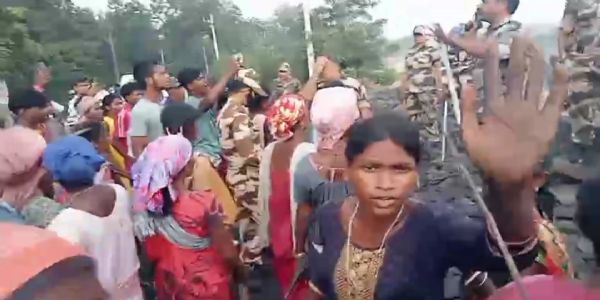 महिला की पिटाई के बाद सीआईएसएफ और ग्रामीणों के बीच हुई झड़प