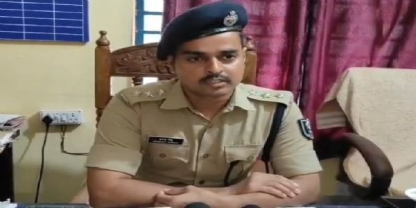 ब्राउन शुगर के साथ महिला गिरफ्तार, एक किशोर भी निरुद्ध