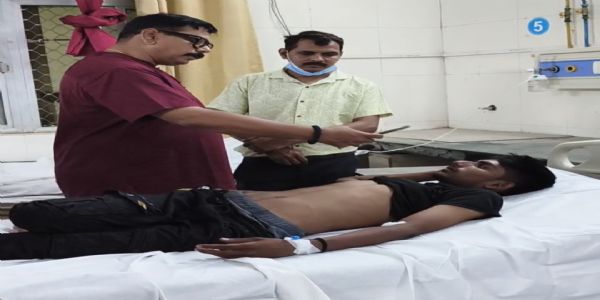 कौशांबी में बाइक टक्कर के विवाद में मारपीट व तीन राउंड फायरिंग, दाे सगे भाई घायल