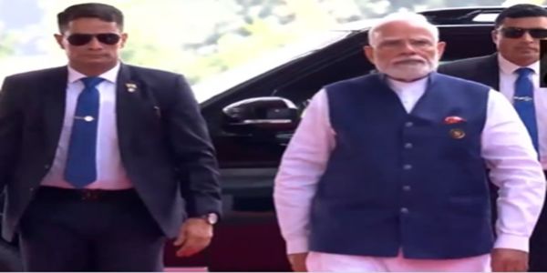 18वें ब्रिक्स समिट के दूसरे दिन भारत मंडपम पहुंचे प्रधानमंत्री नरेन्द्र मोदी 18वें ब्रिक्स समिट के दूसरे दिन भारत मंडपम पहुंचे प्रधानमंत्री नरेन्द्र मोदी