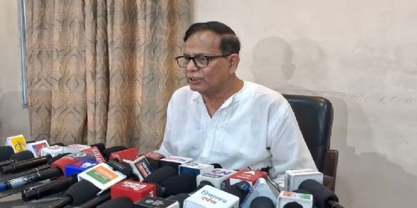 तृणमूल और भाजपा पर बरसे सलीम, नगर निकाय चुनाव में वार्ड पुनर्विन्यास को लेकर उठाए सवाल