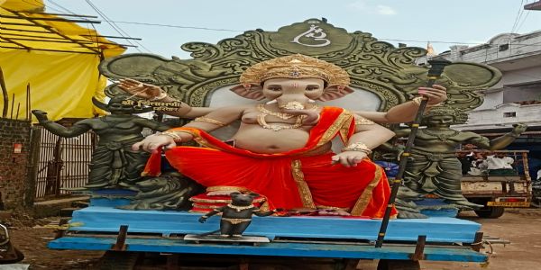 शुभ मुहूर्त में हुई भगवान गणेश की स्थापना