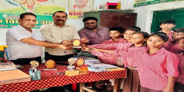 हिंदी भारत की अंतरात्मा, संस्कृति और राष्ट्रीय एकता की सजीव अभिव्यक्ति : अनिल