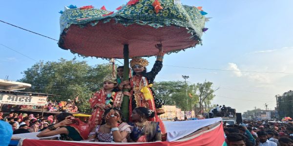 वृंदावन के यमुना तट में तब्दील हुआ हरचंदन तालाब