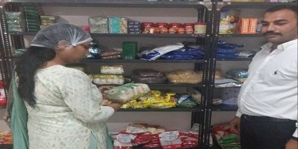 सीहोरः आष्टा के विभिन्न प्रतिष्ठानों पर खाद्य सुरक्षा विभाग का छापा