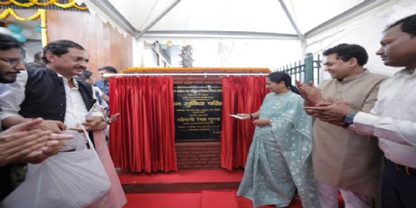 मुख्यमंत्री ने नवनिर्मित सार्वजनिक शौचालय परिसर जनता को किया समर्पित किया