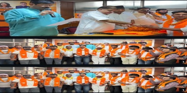 चंपावत से नगर पंचायत अध्यक्ष समेत 31 जनप्रतिनिधियों ने थामा भाजपा का दामन