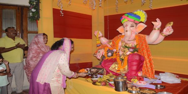 बांदा में 104वें श्री गणेश महोत्सव का भव्य शुभारंभ