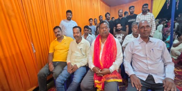 नीलकंठ सिंह मुंडा ने कर्रा में गणेश पूजा पंडाल का किया उद्घाटन