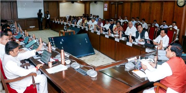 मप्र कैबिनेट : राज्य के सर्वांगीण विकास के लिए 42,490 करोड़ रुपये से अधिक के प्रस्तावों को मंजूरी