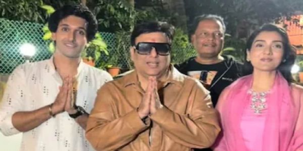गणपति उत्सव में परिवार संग शामिल हुए गोविंदा, विदेश से लौटते ही बप्पा का लिया आशीर्वाद