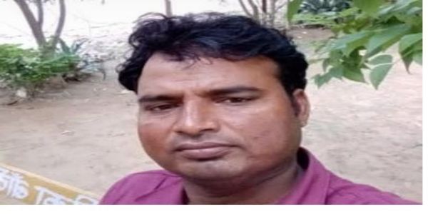 ट्रेन के आगे कूदकर रेलवे ट्रैकमैन ने दी जान