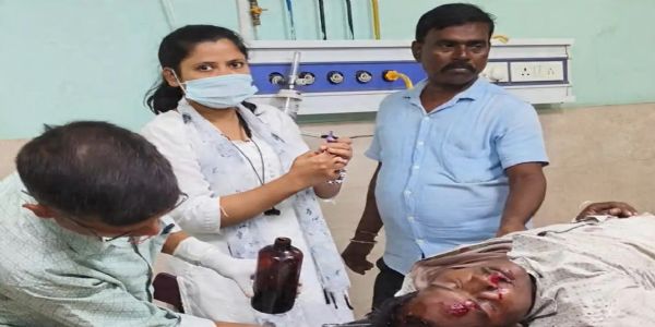 अज्ञात वाहन की टक्कर से बाइक सवार दो भाई गंभीर घायल