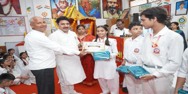 मेहनत से आगामी परीक्षाओं में भी स्थान बनाने का लक्ष्य रखें विद्यार्थी : डॉ. राकेश कुमार सिंह