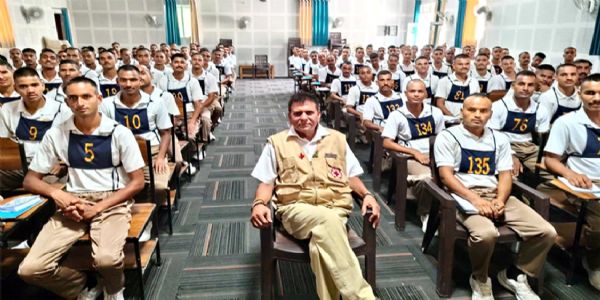 कुंभ: पुलिसकर्मियों को भीड़ नियंत्रण और मेला व्यवस्थाओं का दिया प्रशिक्षण