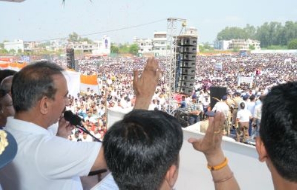 एंटी चिटा रैली को संबोधित करते हुए सीएम। एंटी चिटा रैली को संबोधित करते हुए सीएम।