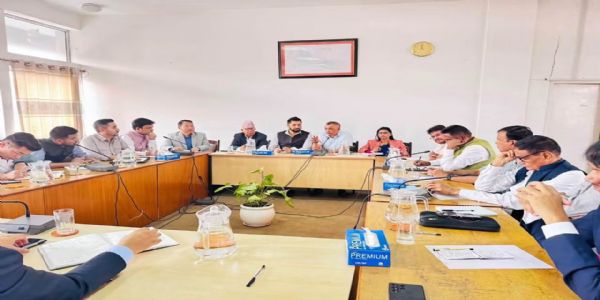 सर्वदलीय बैठक में उपस्थित नेता सर्वदलीय बैठक में उपस्थित नेता
