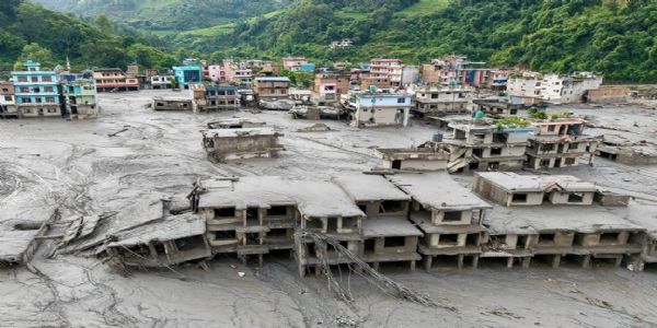 नेपाल में बाढ़ से हुई नुकसान नेपाल में बाढ़ से हुई नुकसान