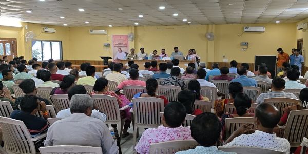 दुर्गापूजा को लेकर प्रशासन की बैठक, डीजे और नशे को लेकर चेतावनी