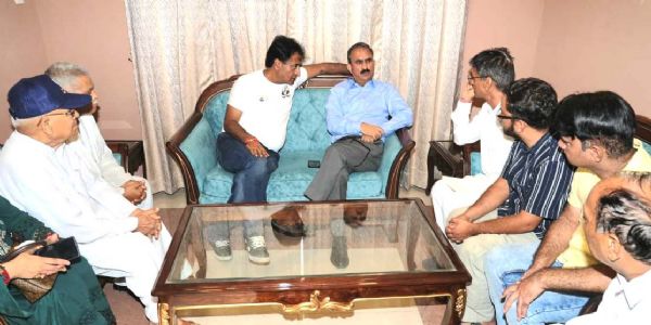 मुख्यमंत्री ने नेपाल बाढ़ में लापता ऊना के इंजीनियर के परिवार को हर संभव सहायता का आश्वासन दिया