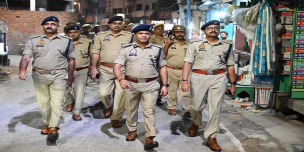 देवरिया : डीआईजी ने अपराध नियंत्रण की समीक्षा कर दिए सख्त कार्रवाई के निर्देश
