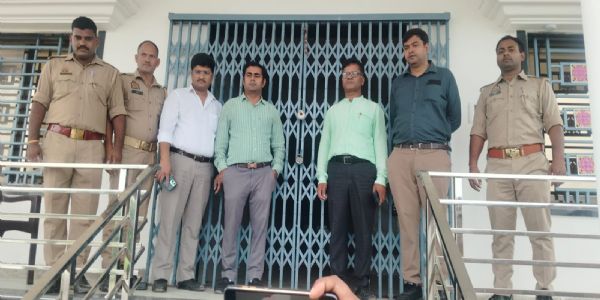 खुटहन में नवजात की मौत के मामले में निजी अस्पताल सील
