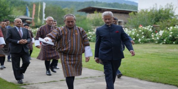 विदेश मंत्री जयशंकर भूटान पहुंचे, अपने समकक्ष धुंगयेल के साथ की वार्ता