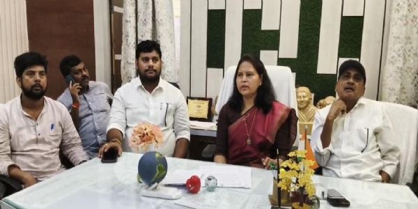 भागलपुर नगर निगम में घमासान, विकास राशि पर अनशन के बीच मेयर की अपील