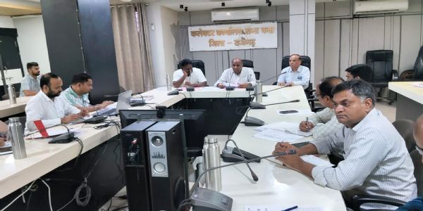 राजगढ़ः जनविश्वास अभियान और आगामी सेवा से संकल्प अभियान की तैयारियों की हुई समीक्षा