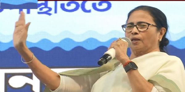 ममता के बांग्लादेश संबंधी बयान को लेकर दायर जनहित याचिका हाई कोर्ट ने की खारिज