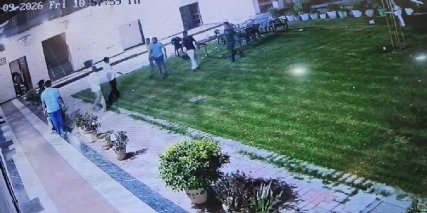जींद : होटल में पार्टी के दौरान विवाद, हवाई फायरिंग के बाद गाड़ी में तोड़फोड़