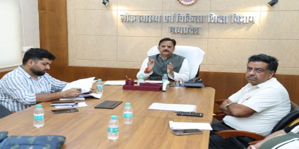 सेवा संकल्प अभियान के अंतर्गत सभी गतिविधियों का व्यवस्थित संचालन सुनिश्चित किया जाए : उप मुख्यमंत्री शुक्ल