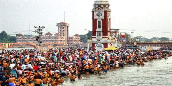 हरिद्वार में एआई का दुरुपयोग, गंगा स्नान के वीडियो से छेड़छाड़ कर महिला को बदनाम करने की कोशिश